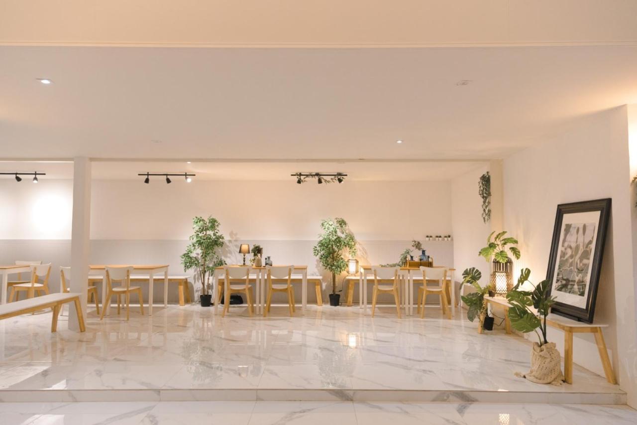 Nap77 Salaya Hotel Exterior photo